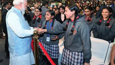 परीक्षा पे चर्चा में पीएम मोदी का अनोखा अंदाज, दिल्ली के सुंदर नर्सरी में बच्चों संग संवाद