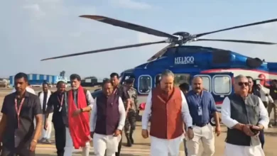 बस्तर के महाराजा कमल चंद्र भंजदेव की शाही शादी में पहुंचे मुख्यमंत्री साय, वर-वधु को दिया आशीर्वाद 11 CM Sai and senior leaders reached Bastar 1740225527