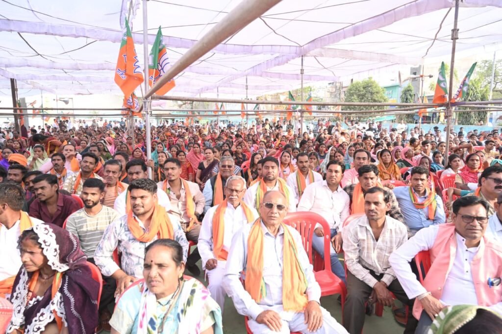 भाजपा ने कवर्धा में किया निकाय चुनाव का शंखनाद, कार्यकर्ता सम्मेलन में उमड़ा जनसैलाब 3 WhatsApp Image 2025 02 01 at 6.12.19 PM