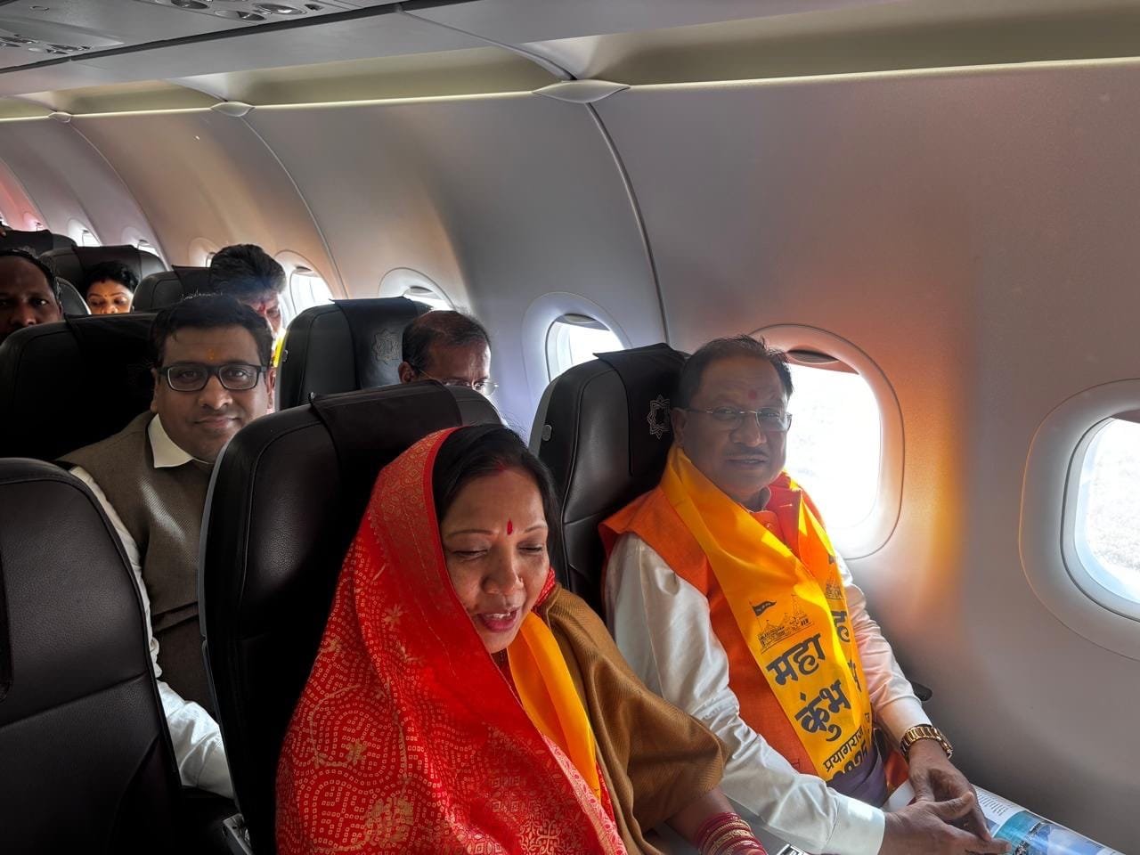 CM साय कैबिनेट के साथ महाकुंभ के लिए हुए रवाना: त्रिवेणी संगम पर लगाएंगे डुबकी, श्रद्धालुओं की व्यवस्थाओं का लेंगे जायजा 1 fee31bb3 d05f 4410 874b 3ad76fea61b9 1