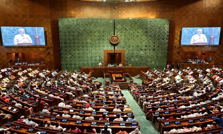 संसद में महाकुंभ हादसे पर हंगामा, प्रश्नकाल बाधित, किरेन रिजिजू ने जताई आपत्ति