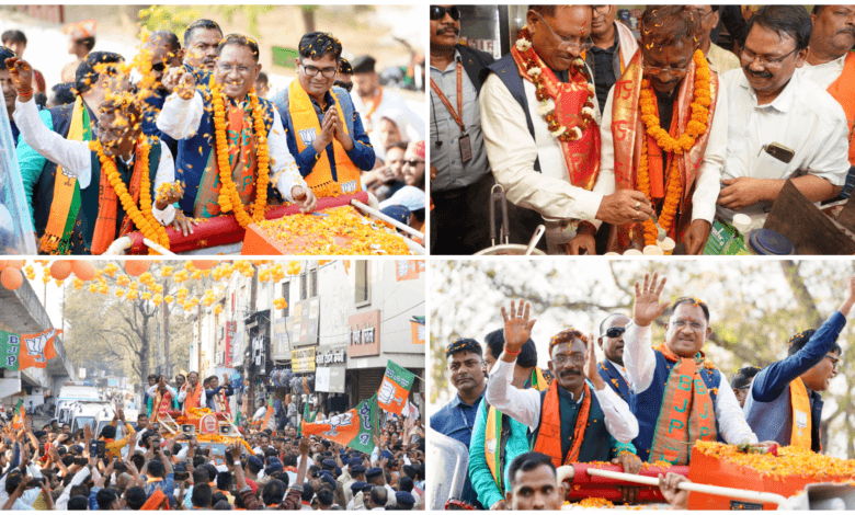 रायगढ़ में मुख्यमंत्री विष्णु देव साय का भव्य रोड शो, उमड़ा जनसैलाब, महापौर प्रत्याशी जीवर्धन चौहान की चाय की दुकान पर बनायी चाय