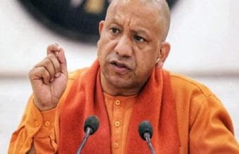 महाकुंभ में श्रद्धालुओं का सैलाब, मुख्यमंत्री के सख्त निर्देश – सड़क पर उतरें अधिकारी