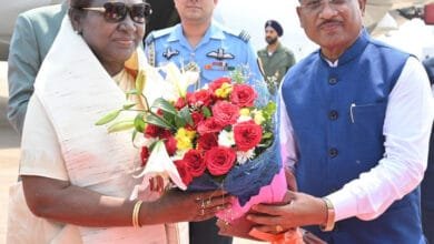 रायपुर पहुंचीं राष्ट्रपति द्रौपदी मुर्मु: राज्यपाल रमेन डेका और सीएम विष्णुदेव साय ने किया स्वागत, विधानसभा के रजत जयंती समारोह में होंगी शामिल 15 रायपुर पहुंचीं राष्ट्रपति द्रौपदी मुर्मु: राज्यपाल रमेन डेका और सीएम विष्णुदेव साय ने किया स्वागत, विधानसभा के रजत जयंती समारोह में होंगी शामिल