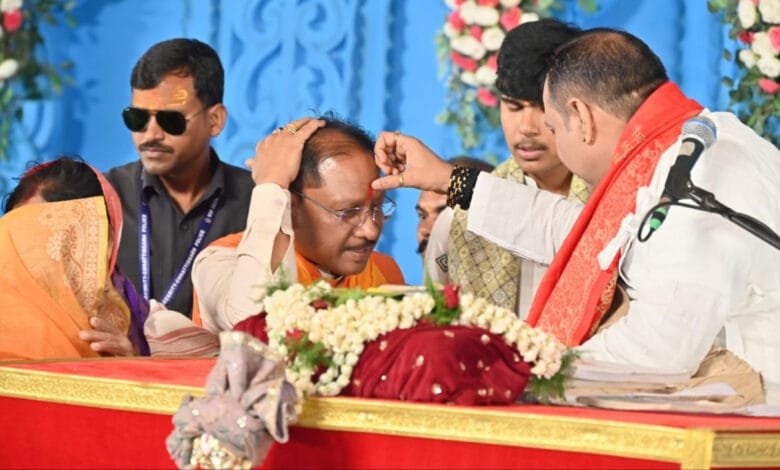 हम सबका परम सौभाग्य है कि मायाली में पंडित प्रदीप मिश्रा के श्रीमुख से शिव महापुराण कथा का हो रहा वाचन - मुख्यमंत्री विष्णुदेव साय 16 हम सबका परम सौभाग्य है कि मायाली में पंडित प्रदीप मिश्रा के श्रीमुख से शिव महापुराण कथा का हो रहा वाचन - मुख्यमंत्री विष्णुदेव साय