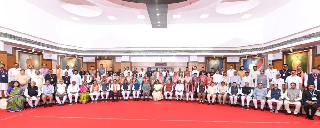 छत्तीसगढ़ विधानसभा में राष्ट्रपति का ऐतिहासिक संबोधन: कहा – 'छत्तीसगढ़िया सबले बढ़िया'