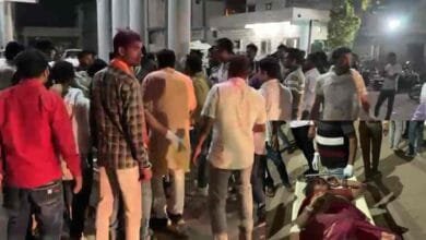 कबीरधाम में भीषण सड़क हादसा: तेज रफ्तार माजदा पलटी, दो की मौत, 50 घायल 3 WhatsApp Image 2025 03 08 at 8.12.54 PM