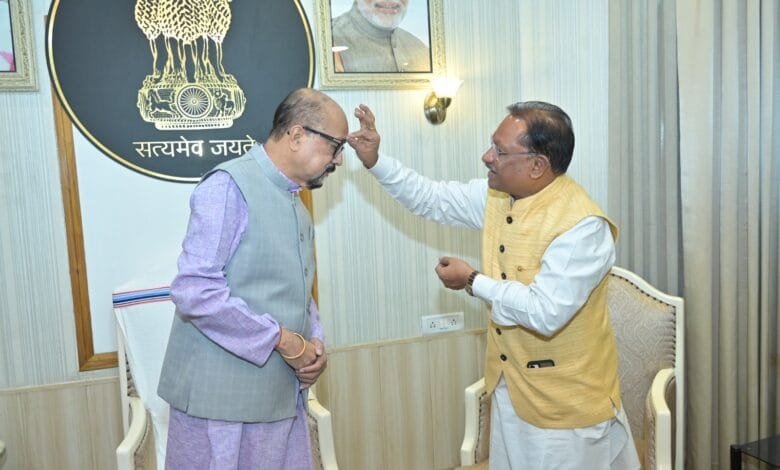 राज्यपाल को मुख्यमंत्री ने दी होली की शुभकामनाएं, राज्य हित के मुद्दों पर चर्चा