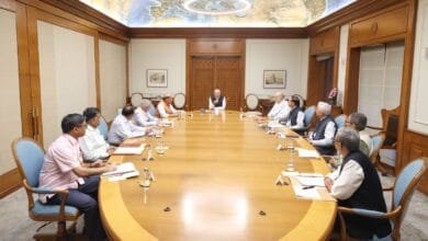 पहलगाम आतंकी हमला: भारत ने लिया सख्त एक्शन, सिंधु जल समझौते पर रोक, पाकिस्तान को वीजा पर भी रोक 3 पहलगाम आतंकी हमला: भारत ने लिया सख्त एक्शन, सिंधु जल समझौते पर रोक, पाकिस्तान को वीजा पर भी रोक
