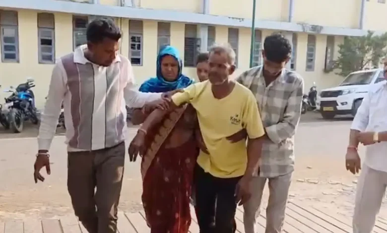 बलौदाबाजार में किसान को घर ले जाकर बेरहमी से पीटा, वीडियो में दिखी दबंगई