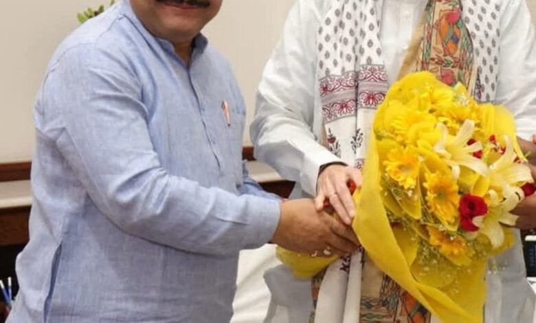 सांसद संतोष पांडेय ने केंद्रीय गृहमंत्री अमित शाह से की मुलाकात, छत्तीसगढ़ को नक्सल मुक्त बनाने के संकल्प पर हुई चर्चा 2 सांसद संतोष पांडेय ने केंद्रीय गृहमंत्री अमित शाह से की मुलाकात, छत्तीसगढ़ को नक्सल मुक्त बनाने के संकल्प पर हुई चर्चा