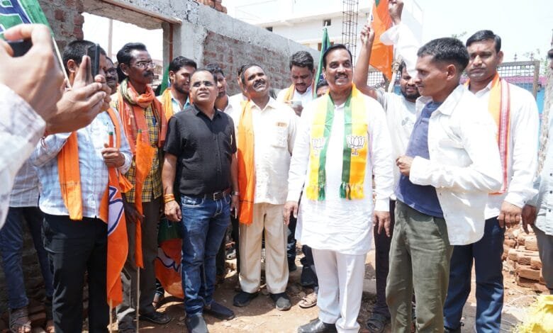 ‘गांव चलो अभी’ अभियान के तहत खैरबना, स. लोहारा और छोटूपारा में जागरूकता कार्यक्रम, जिला पंचायत अध्यक्ष ईश्वरी साहू ने किया ग्रामीणों से संवाद