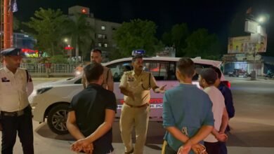 अवैध वाहन पार्किंग और ठेले हटेंगे, ट्रैफिक व्यवस्था होगी दुरुस्त, कबीरधाम पुलिस ने दी चेतावनी 1 अवैध वाहन पार्किंग और ठेले हटेंगे, ट्रैफिक व्यवस्था होगी दुरुस्त, कबीरधाम पुलिस ने दी चेतावनी