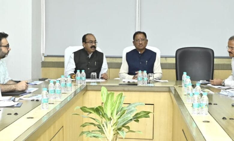 मुख्यमंत्री ने PWD के कार्यों की समीक्षा की : प्रमुख सड़कों पर तेज और सुरक्षित यातायात पर जोर, एआई और नवीन तकनीकों के उपयोग से खराब सड़कों के त्वरित चिन्हांकन व मरम्मत के दिए निर्देश