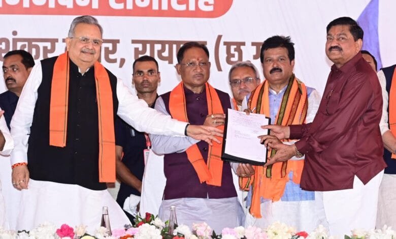 छत्तीसगढ़ की पीडीएस व्यवस्था पूरे देश में सर्वश्रेष्ठ: मुख्यमंत्री विष्णु देव साय 13 छत्तीसगढ़ की पीडीएस व्यवस्था पूरे देश में सर्वश्रेष्ठ: मुख्यमंत्री विष्णु देव साय