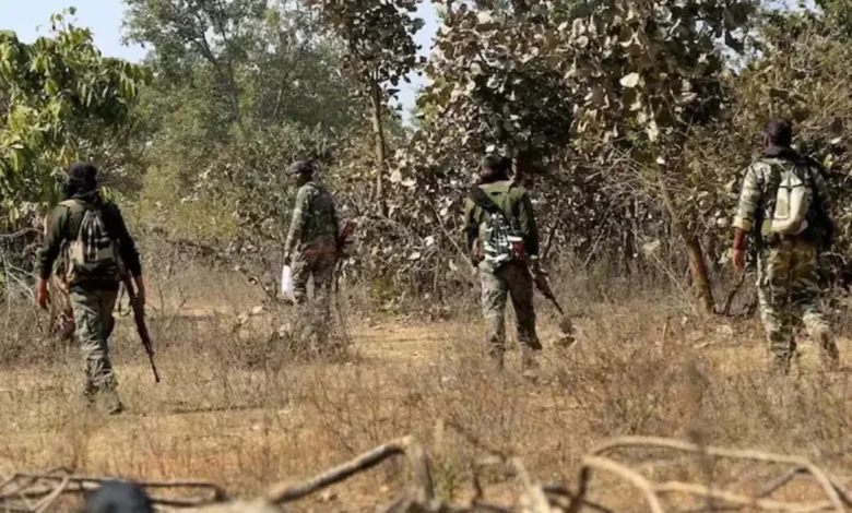 ग्रेहाउंड्स टीम पर नक्सली हमला: IED विस्फोट में 5 जवान शहीद, मुठभेड़ में दो कमांडर्स समेत 8 नक्सली ढेर