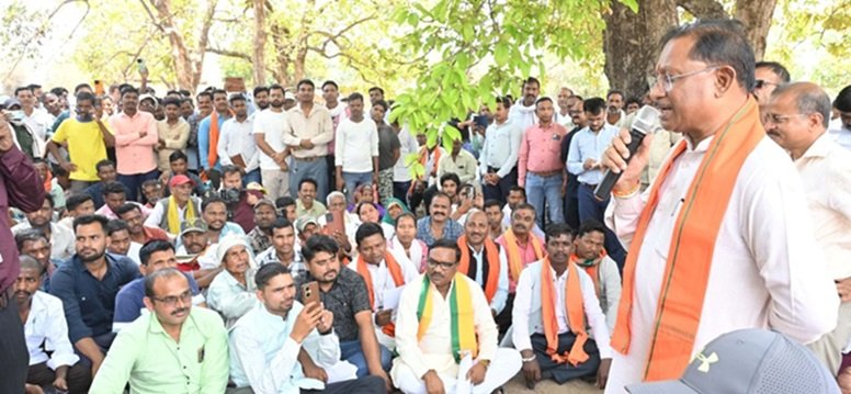 मुख्यमंत्री विष्णु देव साय पहुंचे सुकमा जिले के तोंगपाल – समाधान शिविर में उमड़ा जनसैलाब 1 मुख्यमंत्री विष्णु देव साय पहुंचे सुकमा जिले के तोंगपाल – समाधान शिविर में उमड़ा जनसैलाब