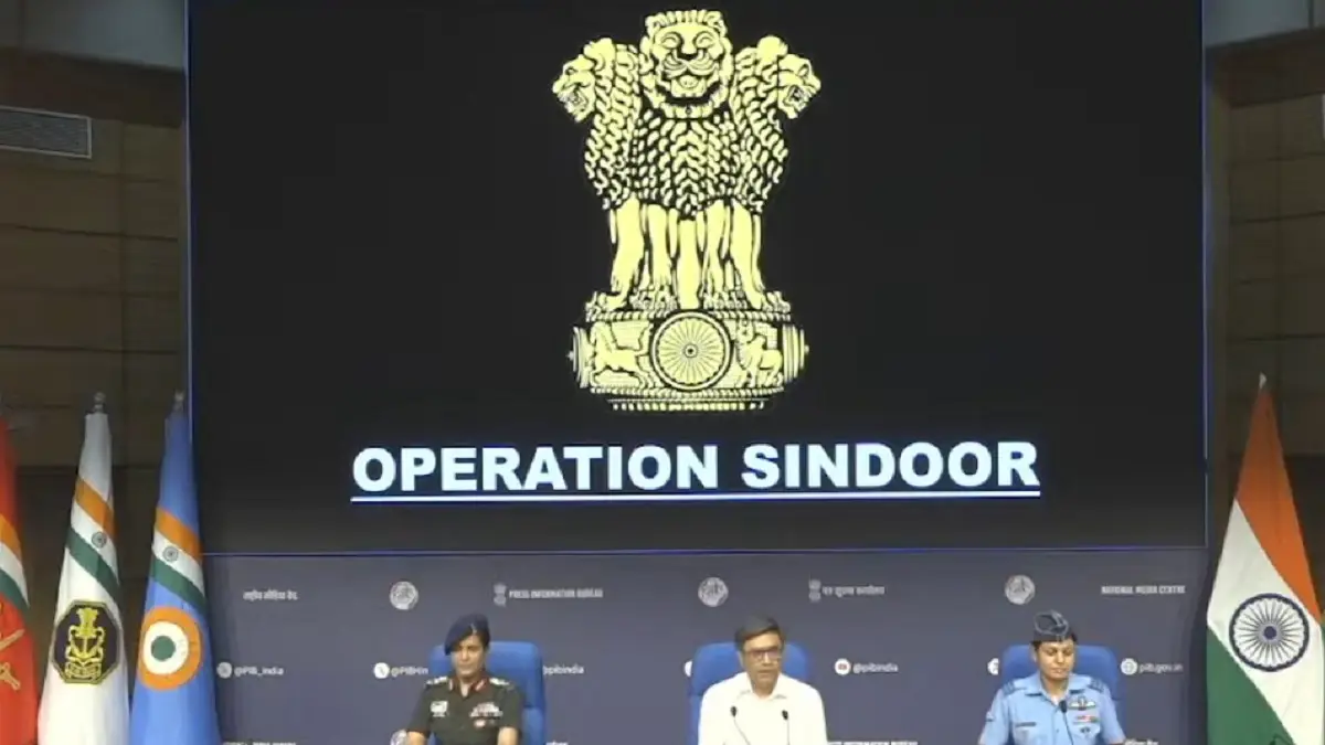 Operation Sindoor : भारत का पाकिस्तान को करारा जवाब, 25 मिनट में 9 आतंकी ठिकाने तबाह, 100 से अधिक आतंकी ढेर 1 Operation Sindoor : भारत का पाकिस्तान को करारा जवाब, 25 मिनट में 9 आतंकी ठिकाने तबाह, 100 से अधिक आतंकी ढेर