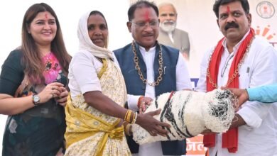 कबीरधाम के जंगलों में गूंजा विकास का स्वर: सुशासन तिहार में दलदली पहुंचे मुख्यमंत्री विष्णु देव साय, 120 गांवों को जल संकट से राहत देने कुसुमघटा और सूतियापाठ योजनाओं को दी हरी झंडी