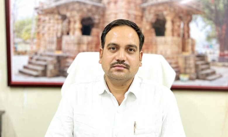 गुलाब डड़सेना को मिली पदोन्नति, जनसंपर्क विभाग ने चार अधिकारियों के लिए किया आदेश जारी 12 गुलाब डड़सेना को मिली पदोन्नति, जनसंपर्क विभाग ने चार अधिकारियों के लिए कियाआदेश जारी