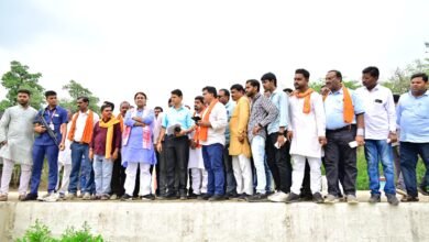 स्वदेश दर्शन योजना 2.0 के तहत भोरमदेव मंदिर परिसर और आस-पास के ऐतिहासिक स्थलों का होगा व्यापक विकास, भोरमदेव कॉरिडोर निर्माण की रूपरेखा के लिए उपमुख्यमंत्री विजय शर्मा ने किया अवलोकन 2 स्वदेश दर्शन योजना 2.0 के तहत भोरमदेव मंदिर परिसर और आस-पास के ऐतिहासिक स्थलों का होगा व्यापक विकास, भोरमदेव कॉरिडोर निर्माण की रूपरेखा के लिए उपमुख्यमंत्री विजय शर्मा ने किया अवलोकन