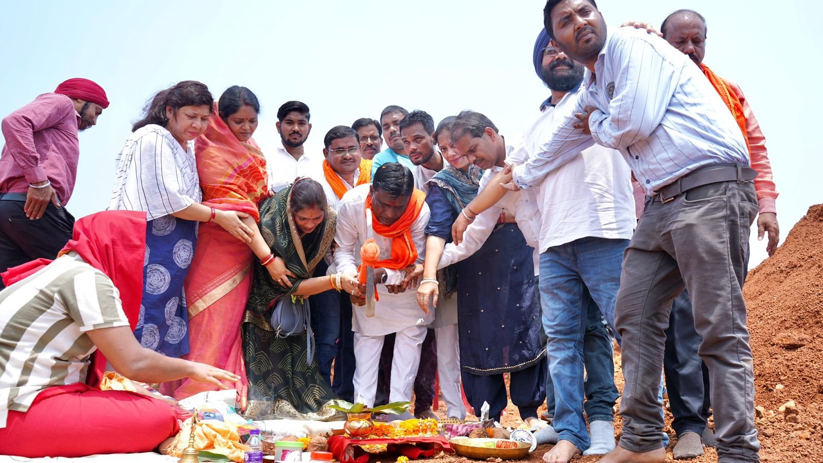 कवर्धा के वार्ड क्रमांक 26 में ओवरहेड पानी टंकी निर्माण का भूमिपूजन, जल संकट से मिलेगी राहत – चंद्रप्रकाश चंद्रवंशी 1 कवर्धा के वार्ड क्रमांक 26 में ओवरहेड पानी टंकी निर्माण का भूमिपूजन, जल संकट से मिलेगी राहत – चंद्रप्रकाश चंद्रवंशी