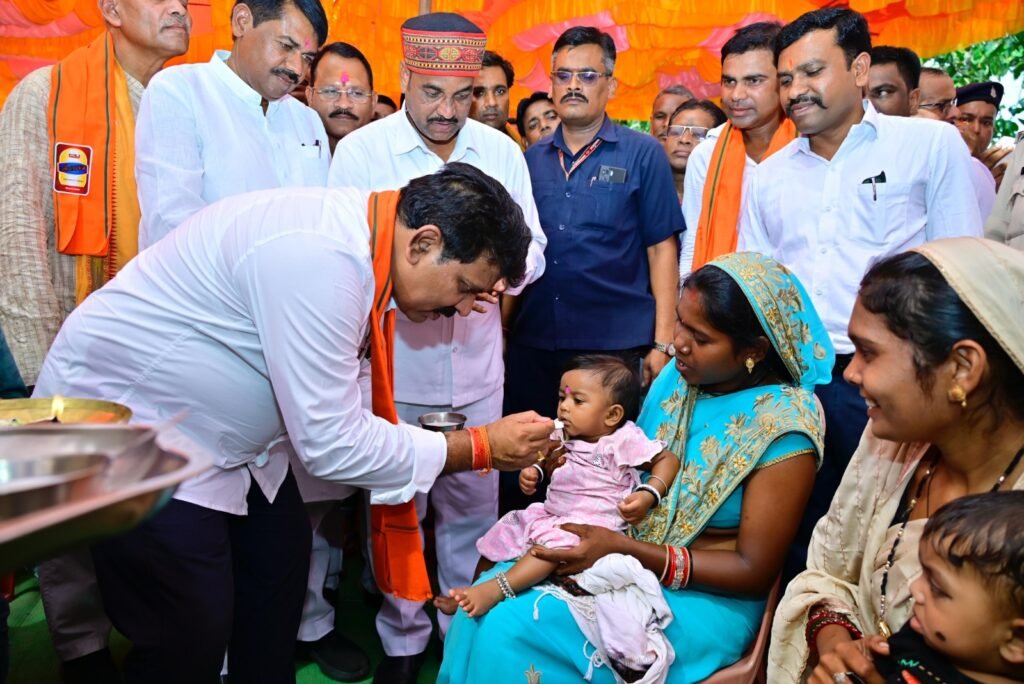 सुशासन तिहार: दौजरी क्लस्टर की दस ग्राम पंचायतों को एक करोड़ की सौगात, सुशासन तिहार में उपमुख्यमंत्री विजय शर्मा ने की बड़ी घोषणा 3 सुशासन तिहार: दौजरी क्लस्टर की दस ग्राम पंचायतों को एक करोड़ की सौगात, सुशासन तिहार में उपमुख्यमंत्री विजय शर्मा ने की बड़ी घोषणा