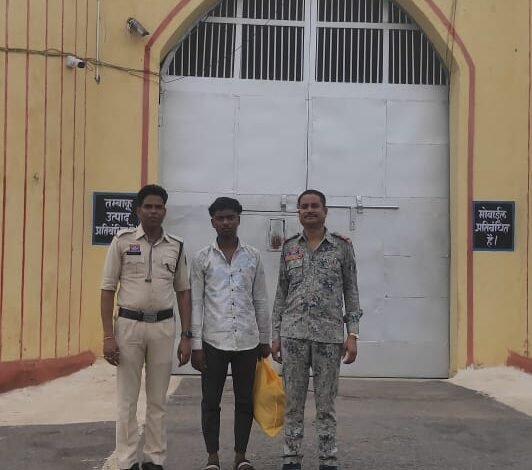कबीरधाम पुलिस की त्वरित कार्रवाई – चोरी के आरोपी को किया गिरफ्तार, आभूषण बरामद 9 कबीरधाम पुलिस की त्वरित कार्रवाई – चोरी के आरोपी को किया गिरफ्तार, आभूषण बरामद