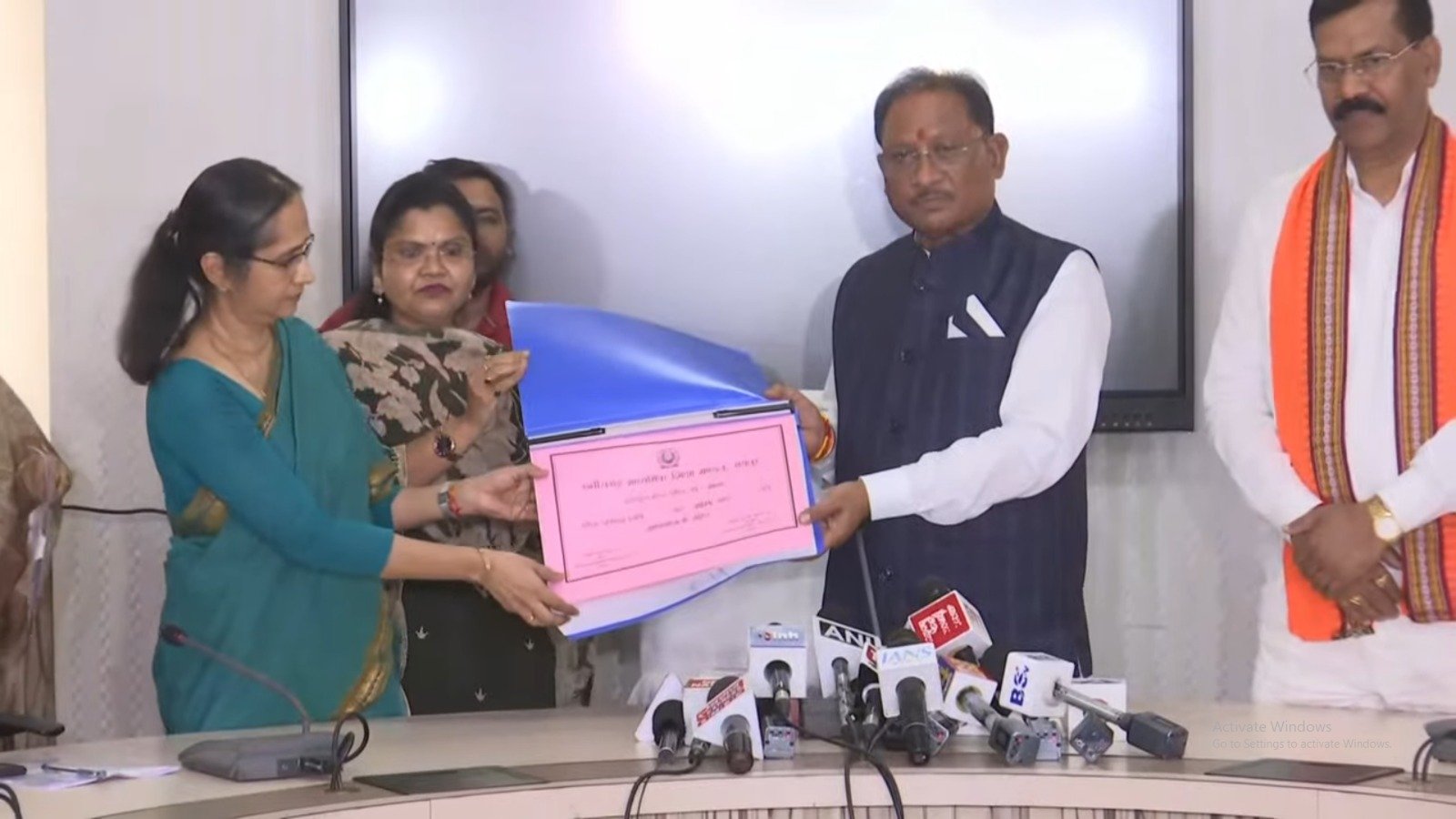 CG Board Result 2025 घोषित: मुख्यमंत्री विष्णु देव साय ने की परीक्षा परिणाम जारी, 10वीं और 12वीं के टॉपर्स की हुई घोषणा, देखें परिणाम 1 CG Board Result 2025 घोषित: मुख्यमंत्री विष्णु देव साय ने क्लिक कर परीक्षा परिणाम की जारी, 10वीं और 12वीं के टॉपर्स की हुई घोषणा, देखें परिणाम