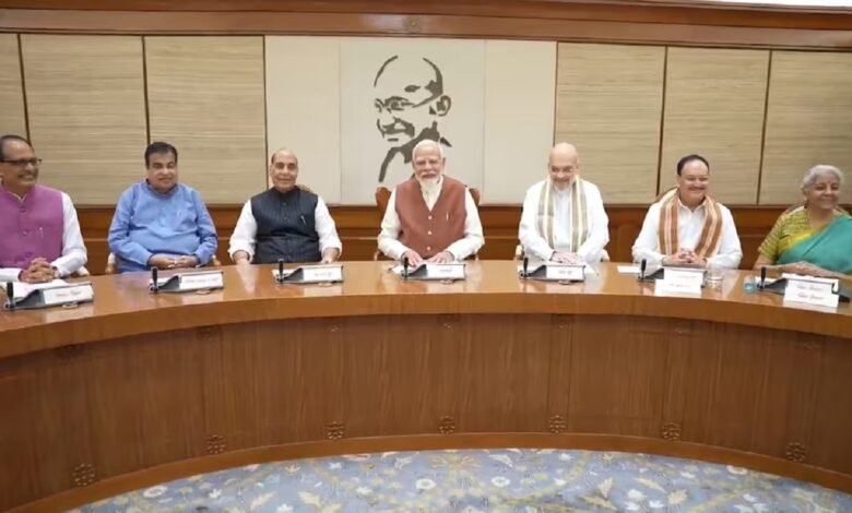 कैबिनेट बैठक में आपातकाल के विरोध में प्रस्ताव पारित, संविधान हत्या दिवस पर मौन रखकर दी श्रद्धांजलि
