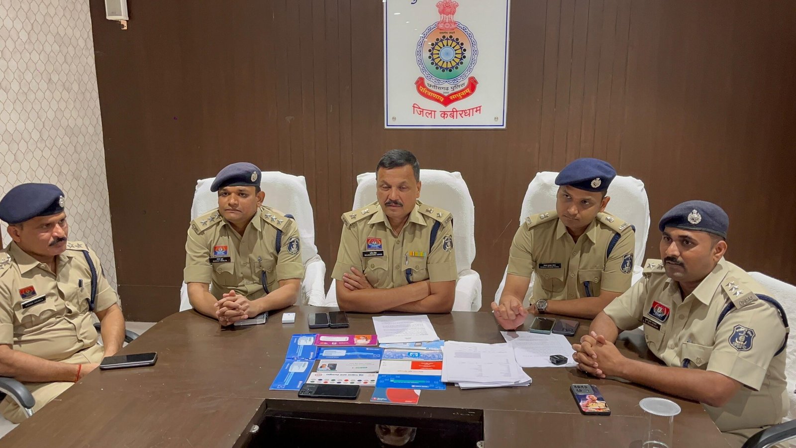 Breaking News: कवर्धा में डेढ़ करोड़ की साइबर ठगी का खुलासा, युवक ने खोले 18 से अधिक म्यूल अकाउंट! 1 Breaking News: कवर्धा में डेढ़ करोड़ की साइबर ठगी का खुलासा, युवक ने खोले 18 से अधिक म्यूल अकाउंट!