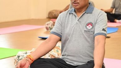 चिंतन शिविर 2.0: दूसरे दिन मुख्यमंत्री विष्णु देव साय ने मंत्रियों संग योग कर की दिन की शुरुआत 1 चिंतन शिविर 2.0: दूसरे दिन मुख्यमंत्री विष्णु देव साय ने मंत्रियों संग योग कर की दिन की शुरुआत