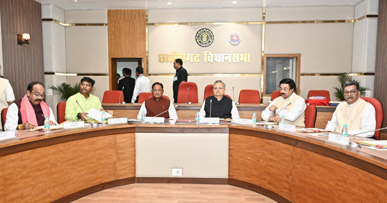विधानसभा अध्यक्ष डॉ रमन सिंह की अध्यक्षता में विधानसभा के समिति कक्ष में कार्य मंत्रणा समिति की बैठक आयोजित की गई 1 विधानसभा अध्यक्ष डॉ रमन सिंह की अध्यक्षता में विधानसभा के समिति कक्ष में कार्य मंत्रणा समिति की बैठक आयोजित की गई