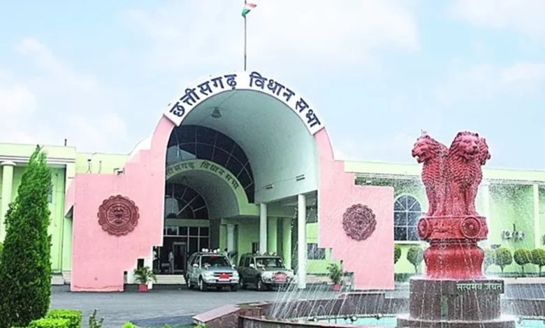 छत्तीसगढ़ विधानसभा में तीखी नोकझोंक और विपक्ष का बहिष्कार, अडानी-ED को लेकर मचा बवाल