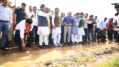 मैनपाट के ‘उल्टा पानी’ रहस्य ने मोहा शिवराज सिंह चौहान का मन, बोले – "सचमुच, अद्भुत है हमर छत्तीसगढ़!" 1 मैनपाट के ‘उल्टा पानी’ रहस्य ने मोहा शिवराज सिंह चौहान का मन, बोले – "सचमुच, अद्भुत है हमर छत्तीसगढ़!"