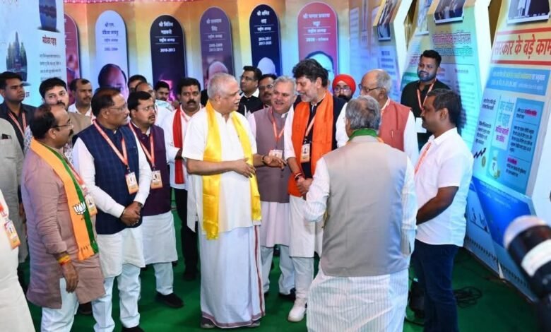 मैनपाट में भाजपा प्रशिक्षण शिविर का आज बीएल संतोष के संबोधन से होगा समापन, विनोद तावड़े की दो टूक—“सोशल मीडिया पर आक्रामक बनें जनप्रतिनिधि”