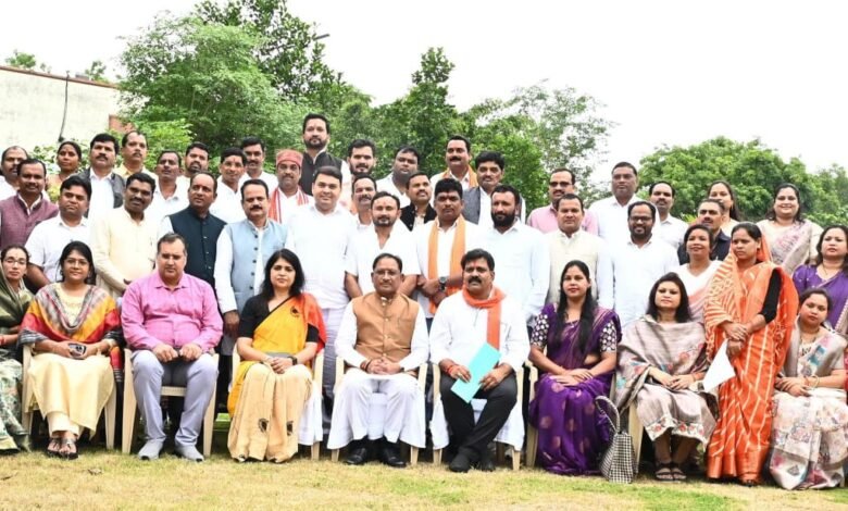 मुख्यमंत्री विष्णु देव साय नवनिर्वाचित जिला पंचायत अध्यक्षों एवं उपाध्यक्षों के 03 दिवसीय प्रशिक्षण कार्यक्रम के शुभारंभ में हुए शामिल 8 मुख्यमंत्री विष्णु देव साय नवनिर्वाचित जिला पंचायत अध्यक्षों एवं उपाध्यक्षों के 03 दिवसीय प्रशिक्षण कार्यक्रम के शुभारंभ में हुए शामिल