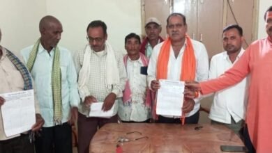 कबीरधाम में शिवसेना का महाहस्ताक्षर अभियान शुरू, गौ हत्यारों पर हत्या का मुकदमा दर्ज करने की मांग 5 कबीरधाम में शिवसेना का महाहस्ताक्षर अभियान शुरू, गौ हत्यारों पर हत्या का मुकदमा दर्ज करने की मांग