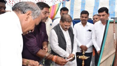 सांसद संतोष पांडेय स्वामी आत्मानंद स्कूल सहसपुर लोहारा में आयोजित शाला प्रवेशोत्सव कार्यक्रम में हुए शामिल, सांसद बोले - शिक्षा जीवन का एक महत्वपूर्ण अंग 1 सांसद संतोष पांडेय स्वामी आत्मानंद स्कूल सहसपुर लोहारा में आयोजित शाला प्रवेशोत्सव कार्यक्रम में हुए शामिल, सांसद बोले - शिक्षा जीवन का एक महत्वपूर्ण अंग