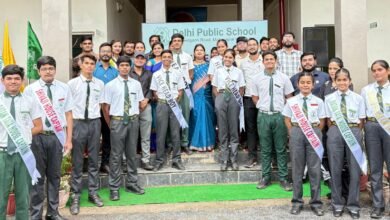 दिल्ली पब्लिक स्कूल मे कारगिल विजय दिवस पर विशेष सभा एवं अलंकरण व शपथ ग्रहण समारोह का आयोजन 11 दिल्ली पब्लिक स्कूल मे कारगिल विजय दिवस पर विशेष सभा एवं अलंकरण व शपथ ग्रहण समारोह का आयोजन
