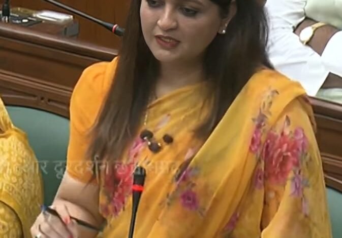 पंडरिया विधायक भावना बोहरा ने विधानसभा में डायल 112 आपातकालीन सेवा के टेंडर प्रक्रिया, महिला उत्पीड़न एवं शिशुओं के वैक्सीन भण्डारण के संबंध में पूछा प्रश्न? 4 पंडरिया विधायक भावना बोहरा ने विधानसभा में डायल 112 आपातकालीन सेवा के टेंडर प्रक्रिया, महिला उत्पीड़न एवं शिशुओं के वैक्सीन भण्डारण के संबंध में पूछा प्रश्न?