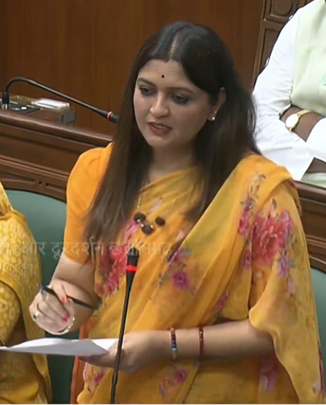 पंडरिया विधायक भावना बोहरा ने विधानसभा में डायल 112 आपातकालीन सेवा के टेंडर प्रक्रिया, महिला उत्पीड़न एवं शिशुओं के वैक्सीन भण्डारण के संबंध में पूछा प्रश्न? 1 पंडरिया विधायक भावना बोहरा ने विधानसभा में डायल 112 आपातकालीन सेवा के टेंडर प्रक्रिया, महिला उत्पीड़न एवं शिशुओं के वैक्सीन भण्डारण के संबंध में पूछा प्रश्न?