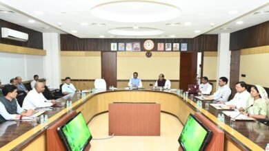 छत्तीसगढ़ कैबिनेट बैठक: रेत माफिया पर कसा शिकंजा, नई रेत नीति 2025 को मंजूरी | नवा रायपुर में इंटरनेशनल क्रिकेट अकादमी की स्थापना को हरी झंडी! 1 छत्तीसगढ़ कैबिनेट बैठक: रेत माफिया पर कसा शिकंजा, नई रेत नीति 2025 को मंजूरी | नवा रायपुर में इंटरनेशनल क्रिकेट अकादमी की स्थापना को हरी झंडी!