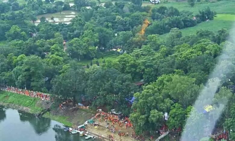 भोरमदेव में सावन सोमवार को होगा भव्य आयोजन, मुख्यमंत्री और विधानसभा अध्यक्ष कल हेलीकॉप्टर से करेंगे पुष्पवर्षा 4 सावन में शिवभक्ति की ऐतिहासिक झलक – भोरमदेव में मुख्यमंत्री और दोनों उपमुख्यमंत्री करेंगे हेलिकॉप्टर से कांवड़ियों पर पुष्पवर्षा,भगवामय होगा आसमान