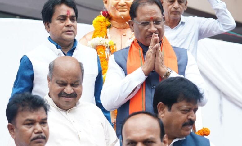 मुख्यमंत्री विष्णु देव साय ने अटल बिहारी वाजपेयी की पुण्यतिथि पर दी श्रद्धांजलि, कहा – छत्तीसगढ़ की पहचान अटल जी की देन