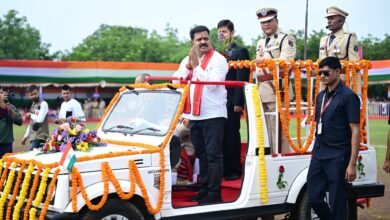 स्वतंत्रता दिवस 2025: उपमुख्यमंत्री विजय शर्मा ने दुर्ग में ध्वजारोहण कर परेड की सलामी ली 9 स्वतंत्रता दिवस 2025: उपमुख्यमंत्री विजय शर्मा ने दुर्ग में ध्वजारोहण कर परेड की सलामी ली