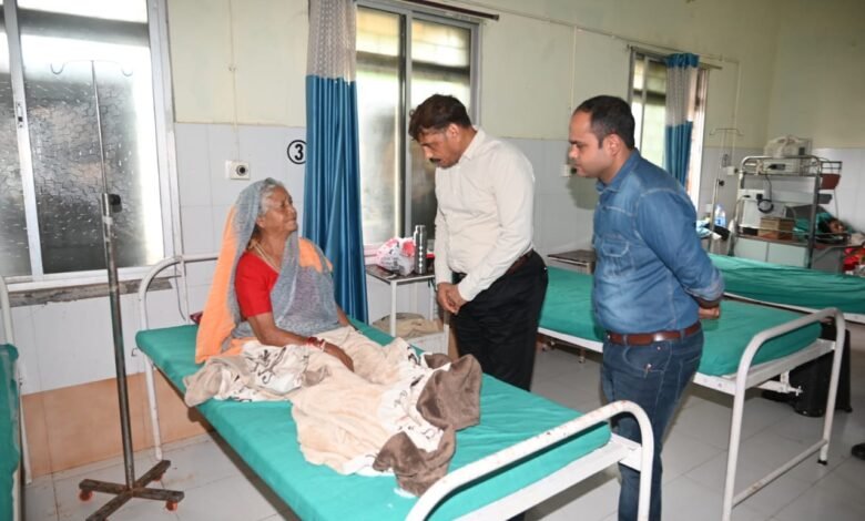 कलेक्टर ने सहसपुर लोहारा सीएचसी का किया निरीक्षण, व्यवस्थाओं को बेहतर बनाने के दिए निर्देश
