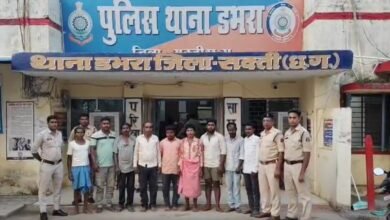 पानी बंटवारे की रंजिश में दरिंदगी: 9 आरोपियों ने व्यक्ति को निर्वस्त्र कर 1 किलोमीटर घसीटा, पीट-पीटकर मौत के घाट उतारा 7 पानी बंटवारे की रंजिश में दरिंदगी: 9 आरोपियों ने व्यक्ति को निर्वस्त्र कर 1 किलोमीटर घसीटा, पीट-पीटकर मौत के घाट उतारा