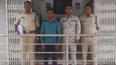 पुलिस की बड़ी कार्रवाई: सरकारी नौकरी के नाम पर ₹10 लाख ठगी, आरोपी गिरफ्तार 6 पुलिस की बड़ी कार्रवाई: : सरकारी नौकरी के नाम पर ₹10 लाख ठगी, आरोपी गिरफ्तार