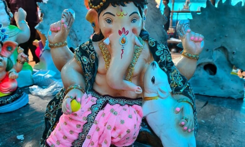 श्रद्धा और उत्साह का संगम: गणेश चतुर्थी पर कवर्धा में पंडालों और घर-घर विराजे गणपति बप्पा 9 कवर्धा गणेश चतुर्थी 2025 पंडाल सजावट